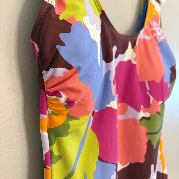 Catalina Abstract Floral Pattern Swimsuit w Criss Cross Back - Picture 4 of 15